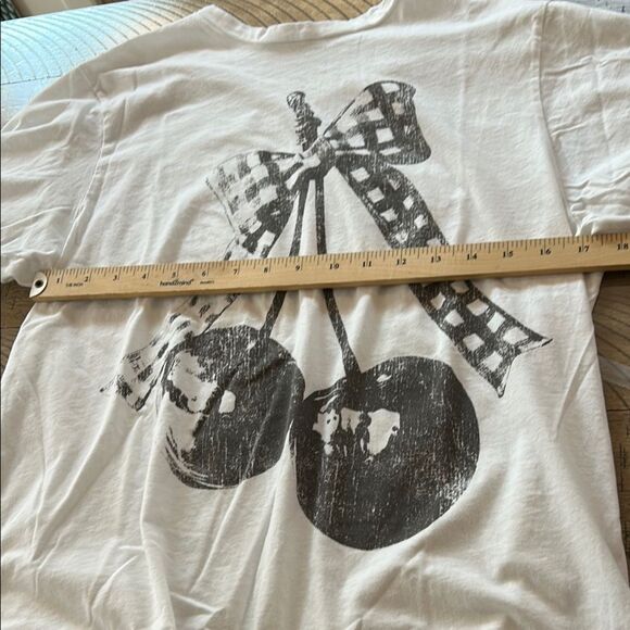 RSQ Made in 🇺🇸 Cherries 🍒 & Bow Graphic 💯 Cotton Tee Short Sleeve - Picture 5 of 17